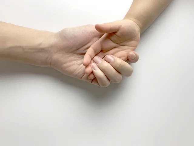 親子の手
